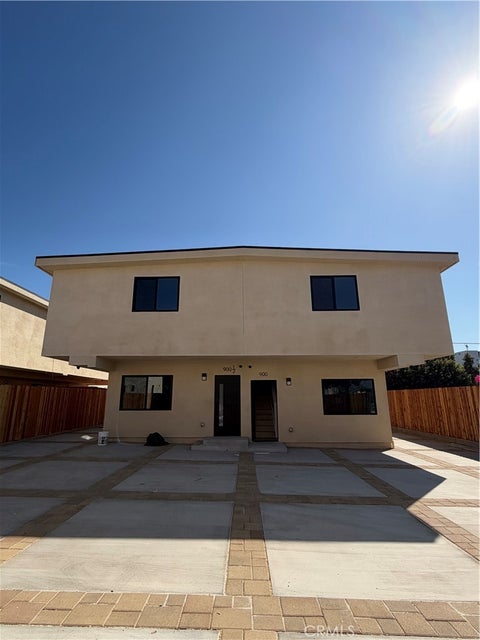 Photo of 908 Lakme Avenue, Wilmington, CA 90744 (MLS # DW26210437)