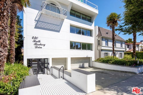 Photo of 440 S Roxbury Drive #201, Beverly Hills, CA 90212 (MLS # 26872787)