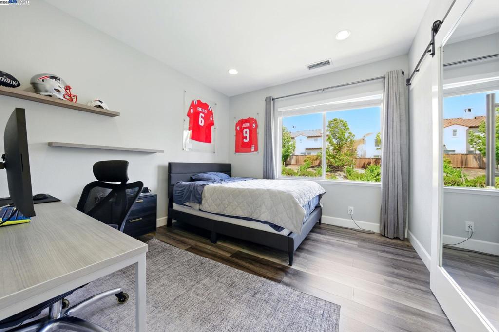 BRIDGES - Residential