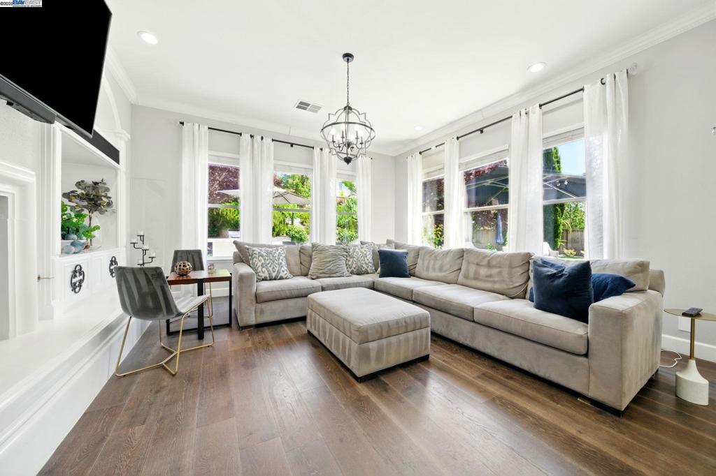 BRIDGES - Residential