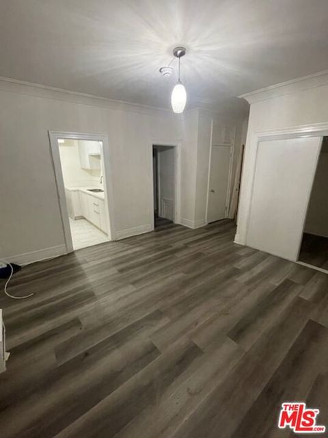 Photo of 946 S Burlington Avenue #107, Los Angeles, CA 90006 (MLS # 25600005)