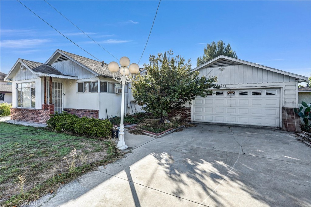 10904 Freer Street