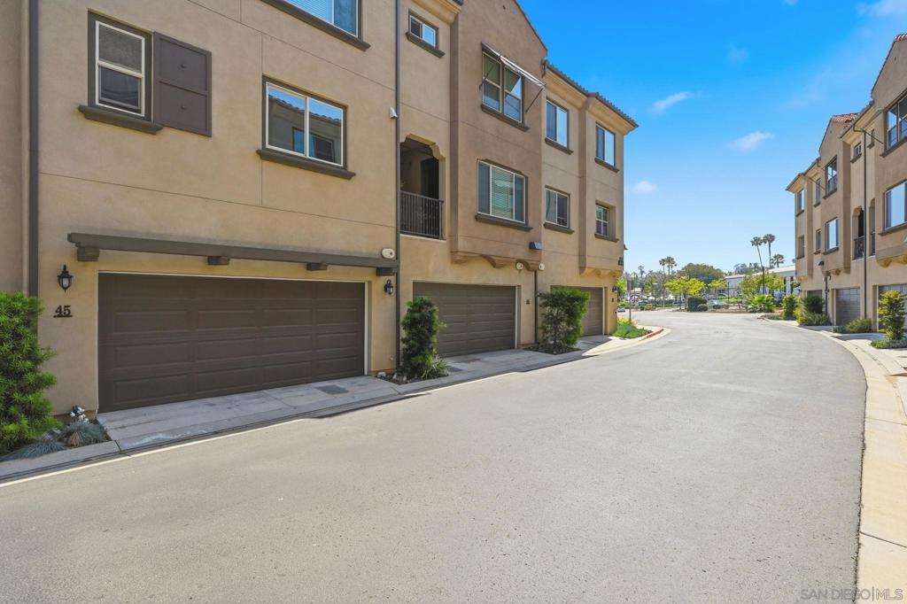 1576 Castillo Way 45
