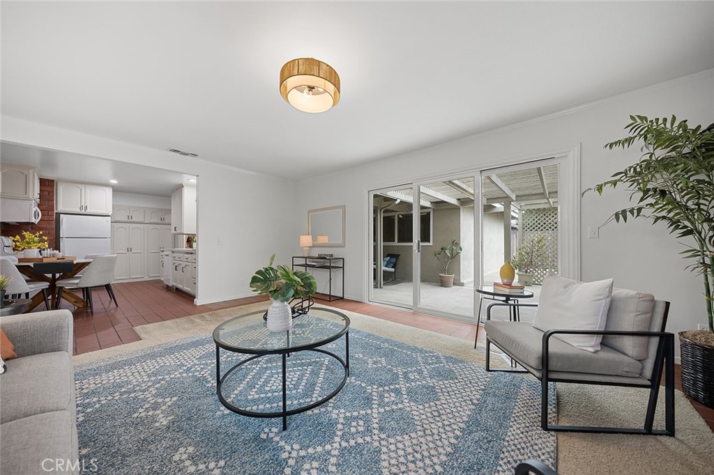 6230 E Pageantry