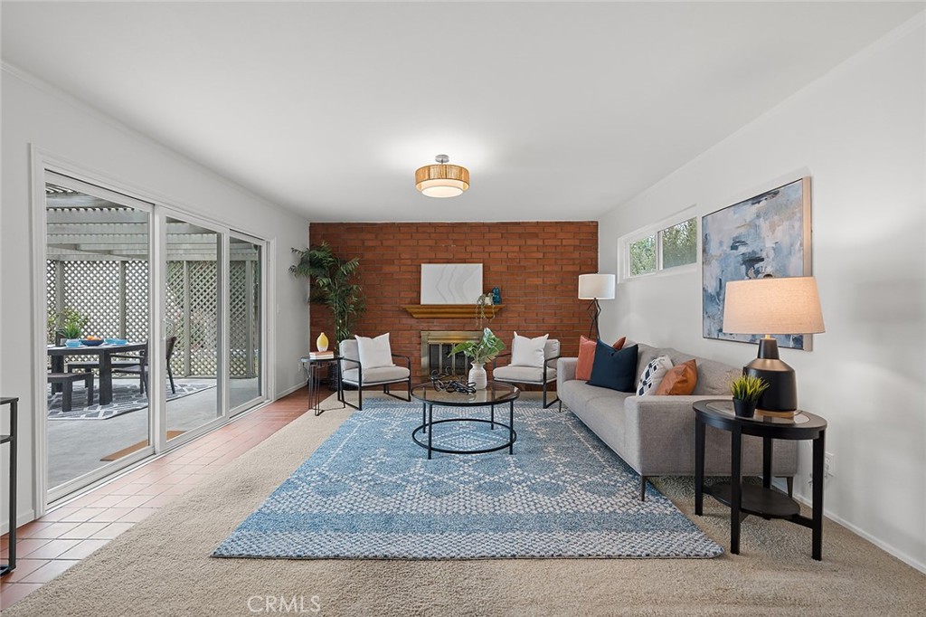 6230 E Pageantry