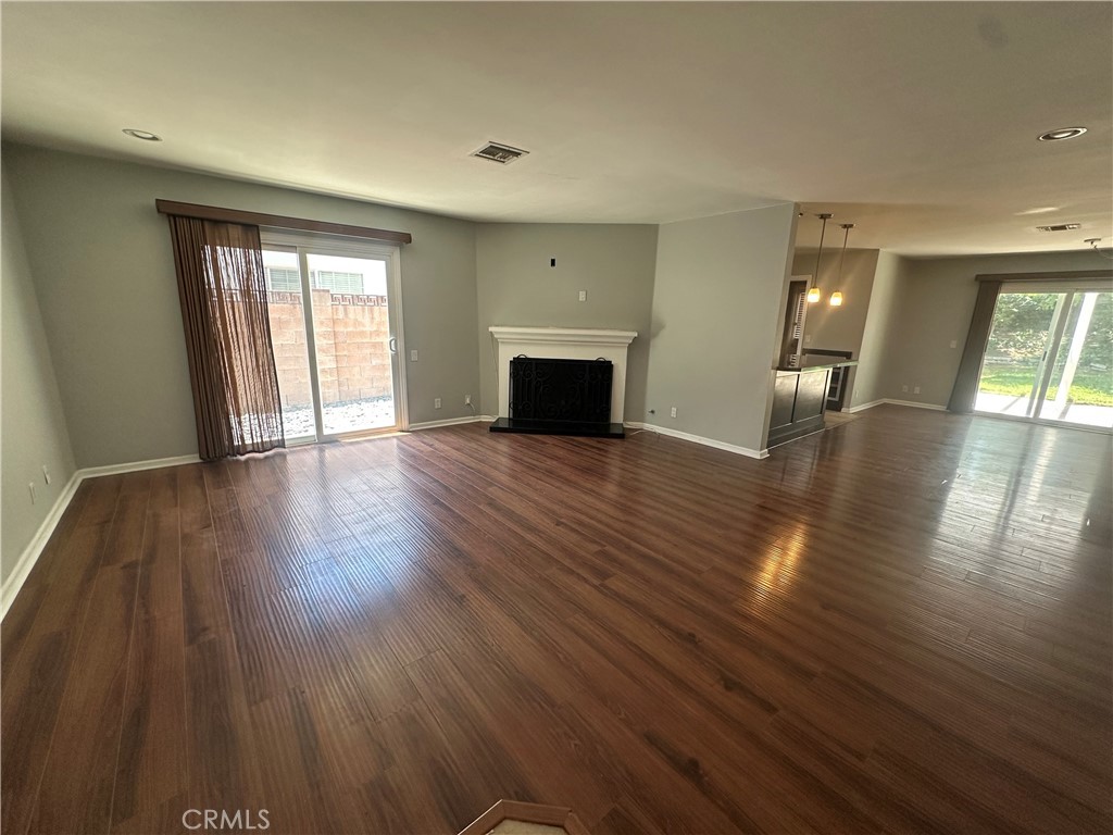 Properties 4 6661 Sheltondale Avenue
