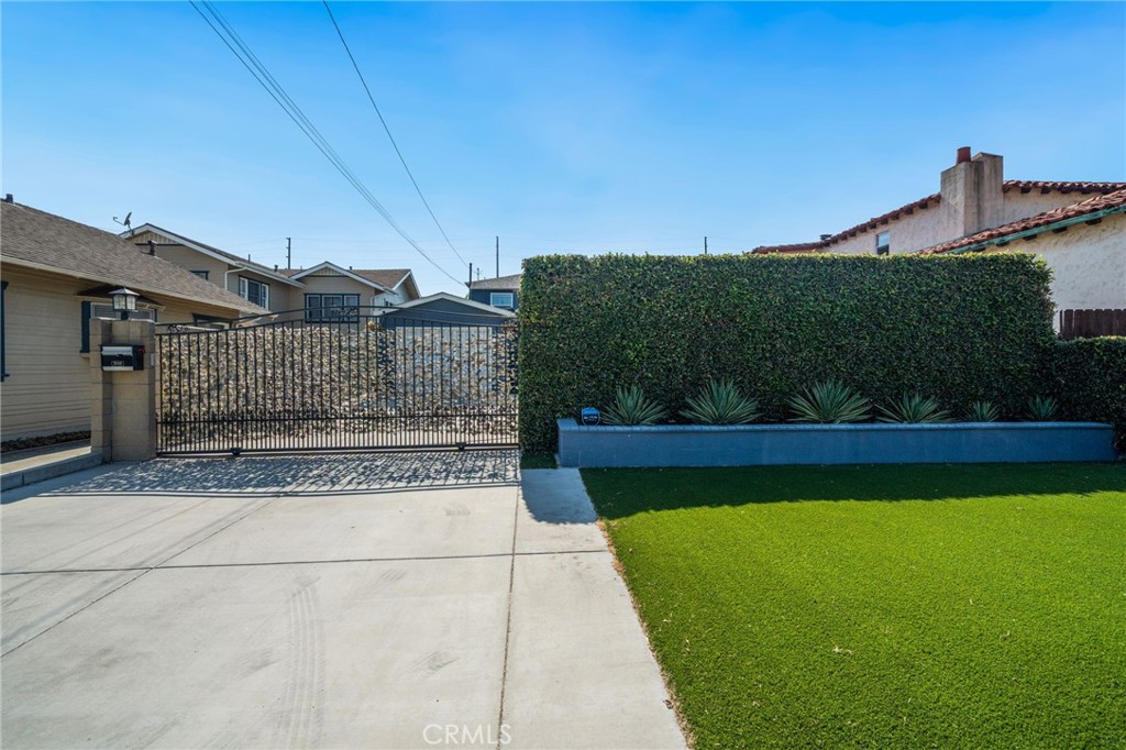 1361 Prospect