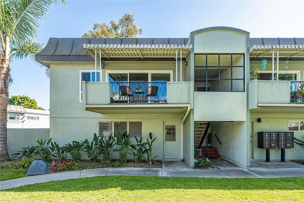 5200 E Atherton 123