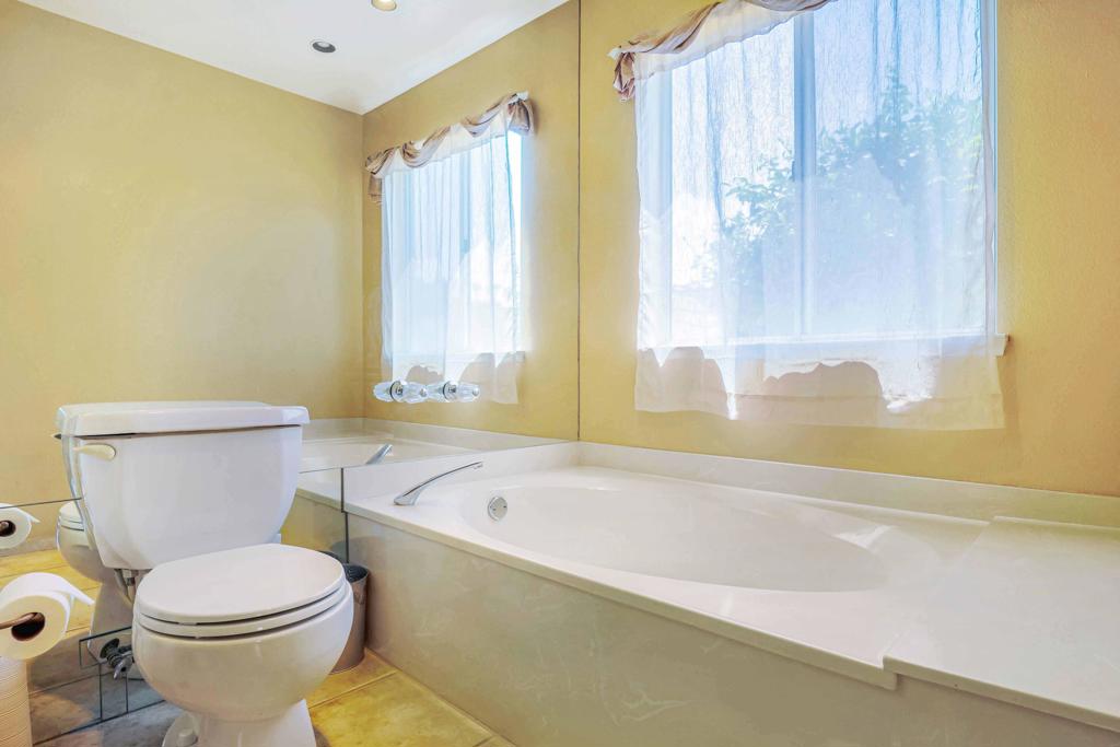 Regency Palms - Residential Lease