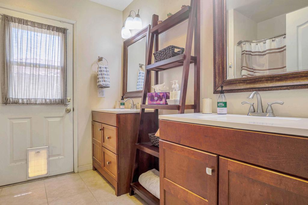 Regency Palms - Residential Lease