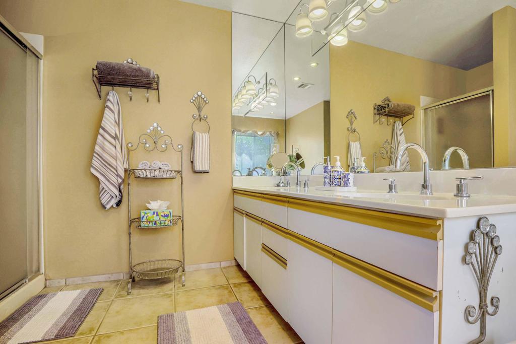 Regency Palms - Residential Lease