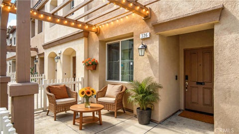 Photo of 326 N Calvados Avenue, Azusa, CA 91702 (MLS # AR26206964)