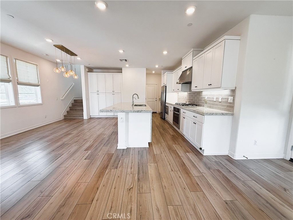 Photo of 27078 Painted Sky Way, Valencia, CA 91381 (MLS # SR26011072)