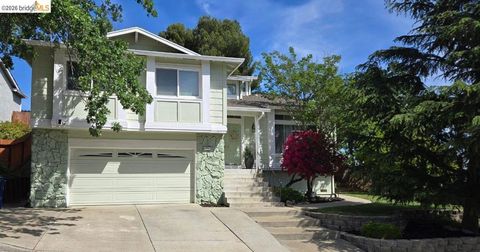 Photo of 3991 Alta Vista Cir Cir, Pittsburg, CA 94565 (MLS # 41129062)