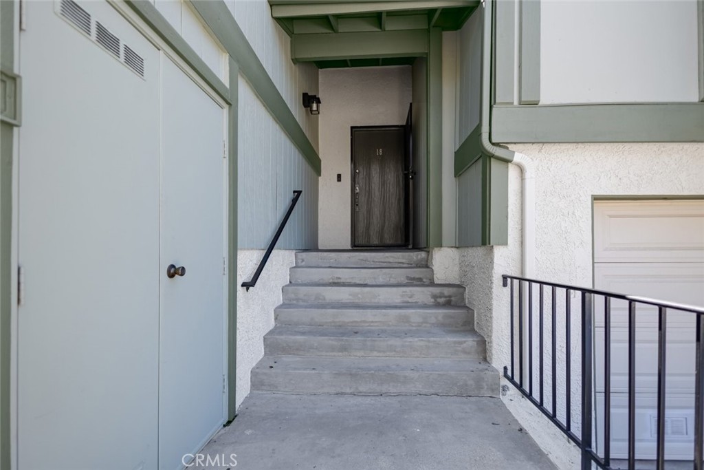 Properties 2 10831 Roycroft Street 18