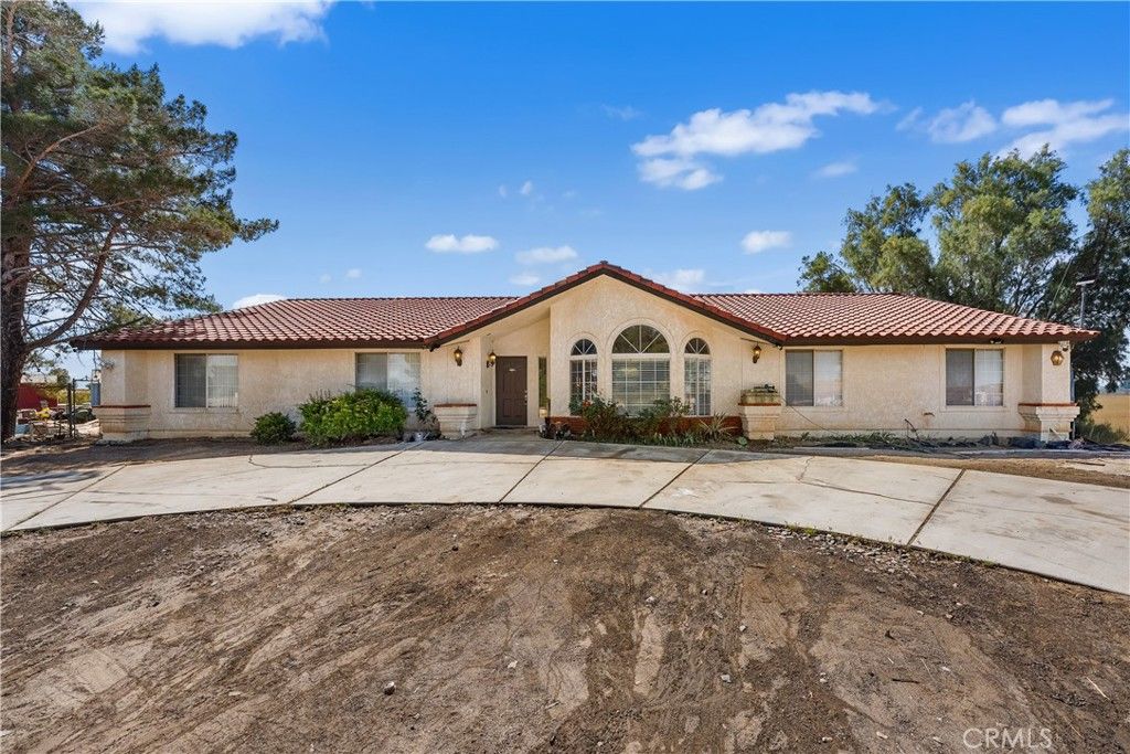 Photo of 40508 E 154th Street St, Lancaster, CA 93535 (MLS # SR26095717)
