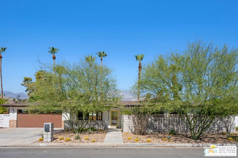 Photo of 2263 S Bobolink Lane, Palm Springs, CA 92264 (MLS # 26103043PS)