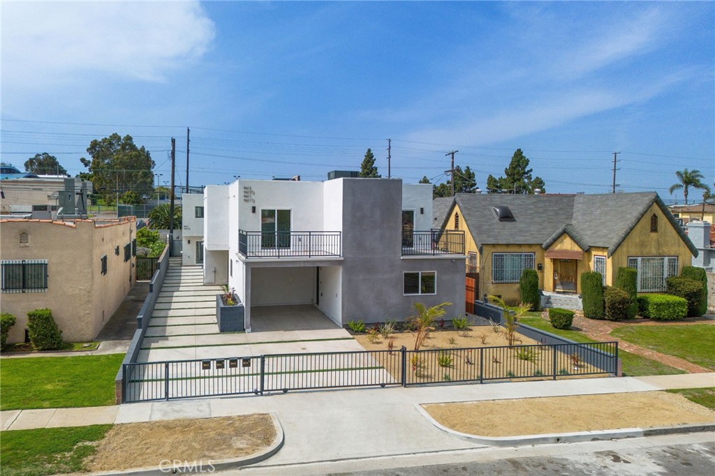 Brand New 2025 Fourplex - Fully Leased - Inglewood Adjacent
Introducing a brand new 2025-built fourplex consisting of one duplex and two ADU's totaling 5,370 SF of livable space on a 6,501 SF lot. All units have been leased at market rents making this a true turnkey investment.
Located on a quiet, residential, Inglewood-adjacent street lined with single-family homes, this new development blends curb appeal with high-end, low-maintenance construction.
The unit mix includes (2) 3BD/3BA and (2) 3BD/2.5BA townhome-style units — all featuring modern open floor plans, stunning tilework, contemporary finishes, and in-unit laundry.
Each unit is 100% electric (no gas), with tenants covering their own electrical bills. Solar panels are installed, and water is currently paid by the owner with the option to install submeters for improved efficiency.
A strong turnkey investment opportunity in one of LA’s fastest-growing submarkets with high projected rents, and minimal maintenance needs.