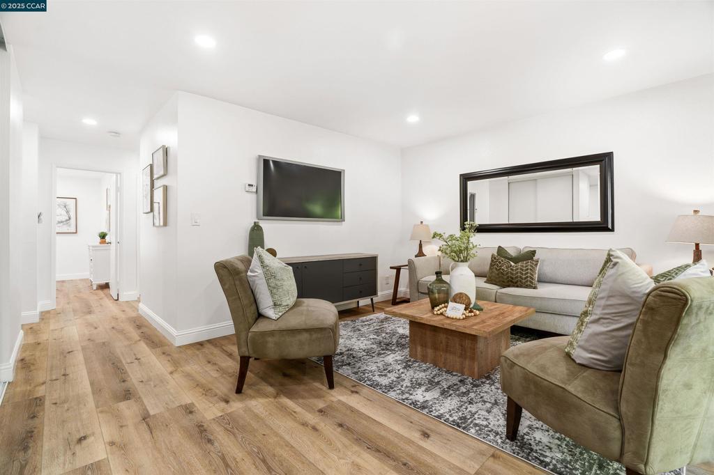 2145 Northwood Cir B