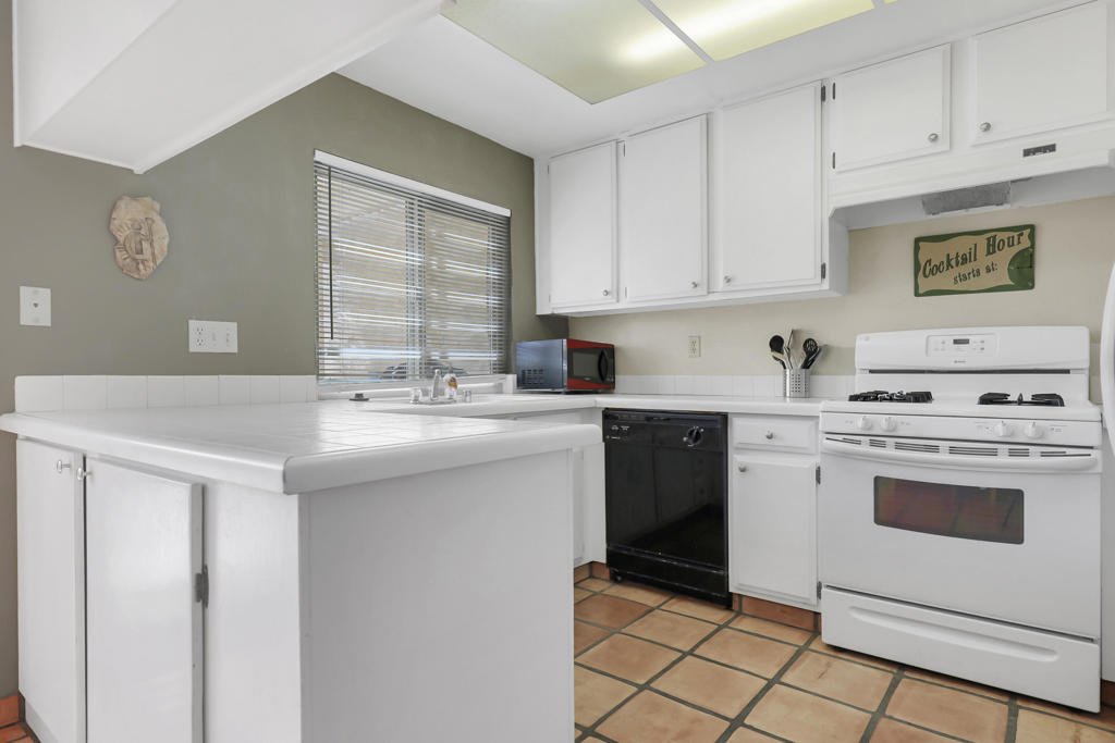 Deep Canyon Tennis C - Residential