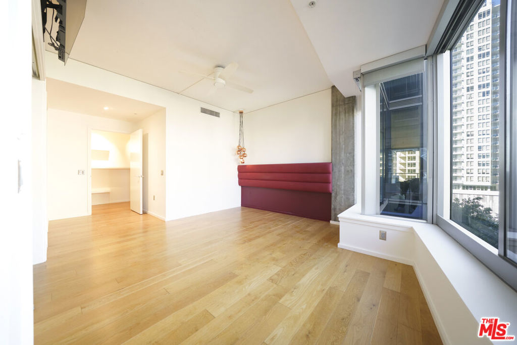 1155 S Grand Avenue 817