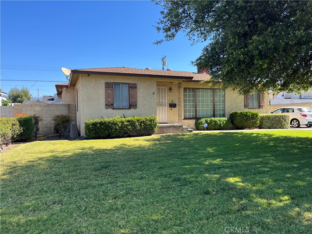 1035 E Vine