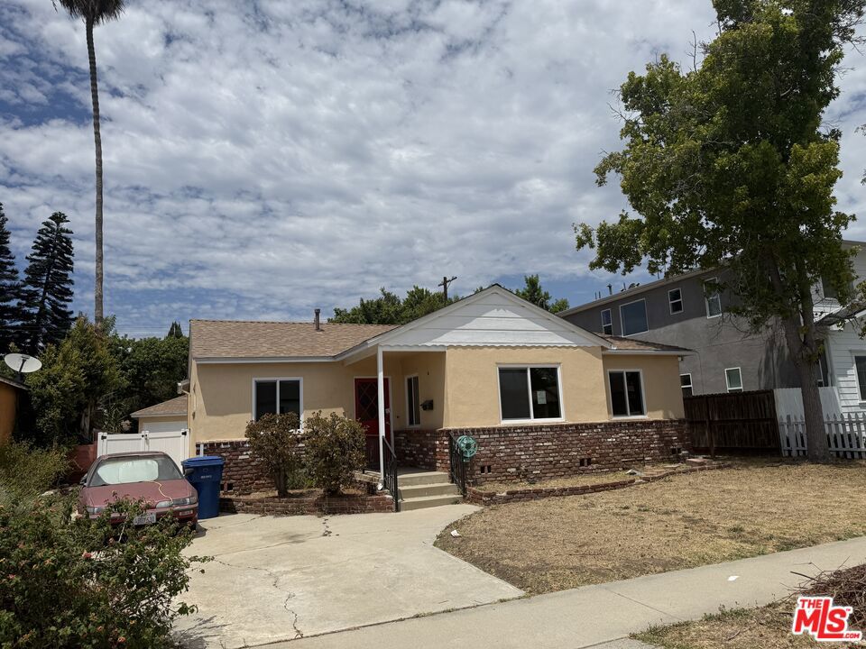 5577 W 82nd Street