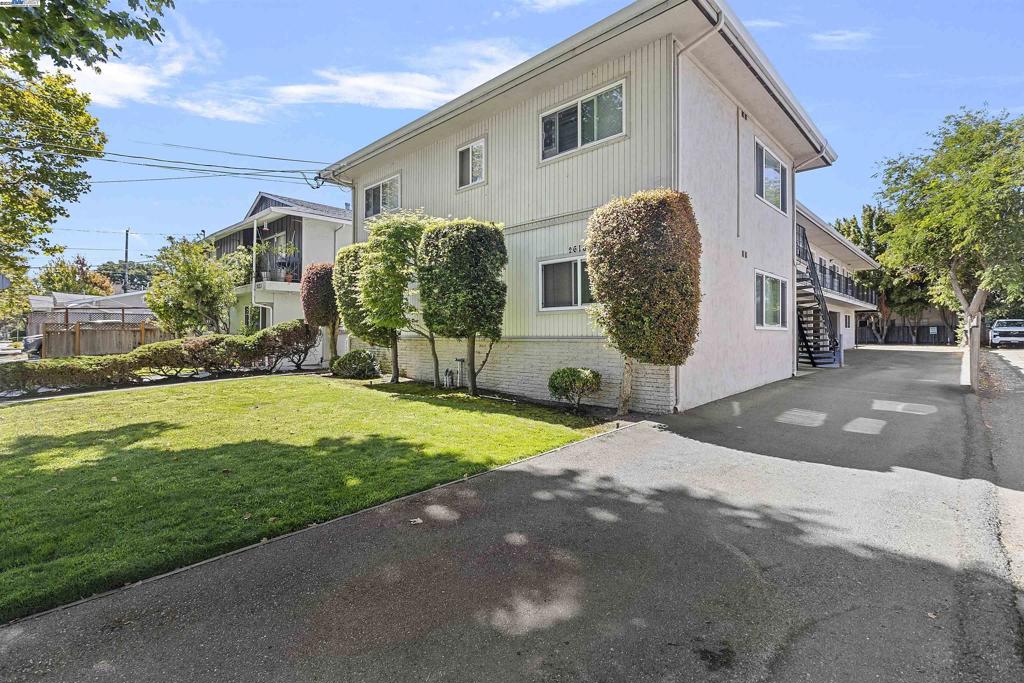 WEST ALAMEDA - Residential Income