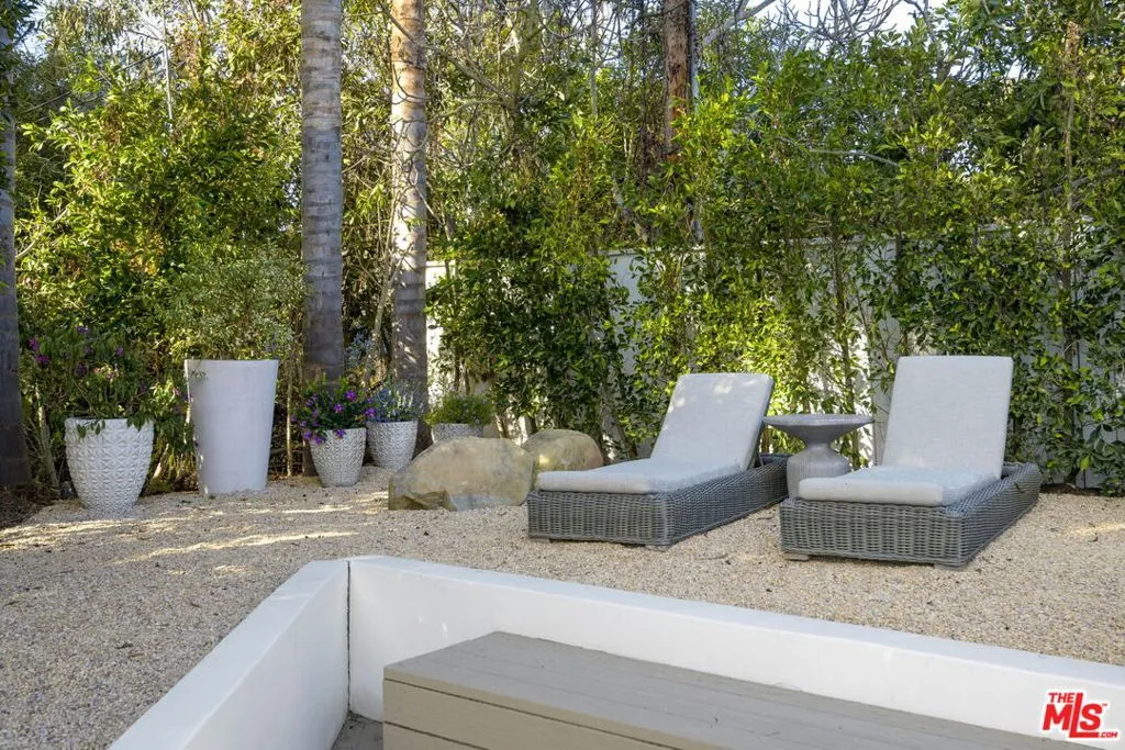 Summerland, California 93067, United States, 2 Bedrooms Bedrooms, ,3 BathroomsBathrooms,Residential,Active,19232