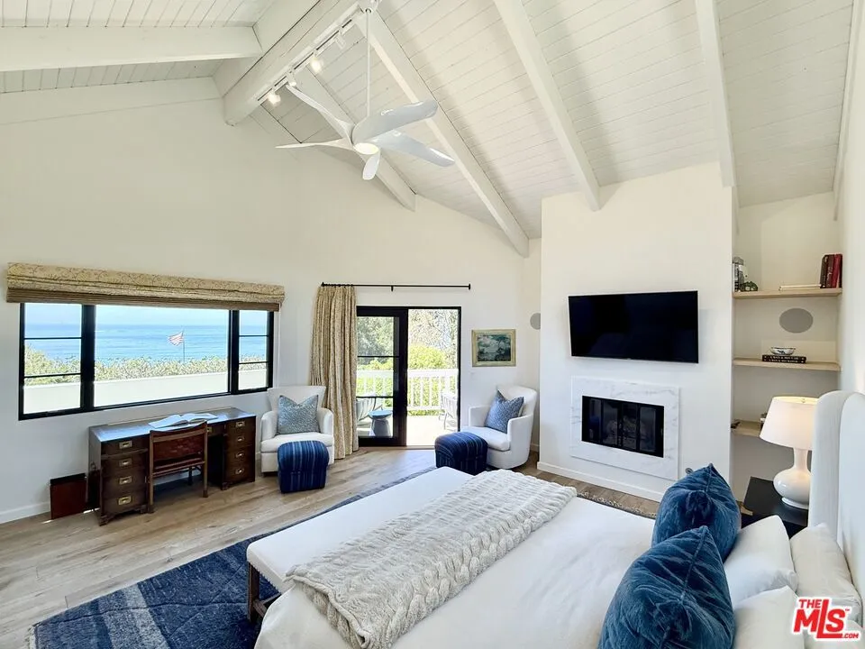 Summerland, California 93067, United States, 2 Bedrooms Bedrooms, ,3 BathroomsBathrooms,Residential,Active,19232