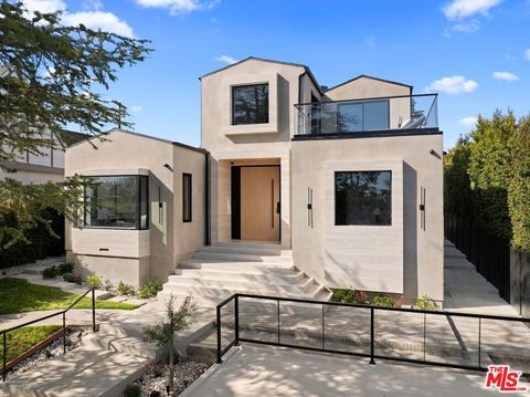 Photo of 3022 Patricia Avenue, Los Angeles, CA 90064 (MLS # 26779565)