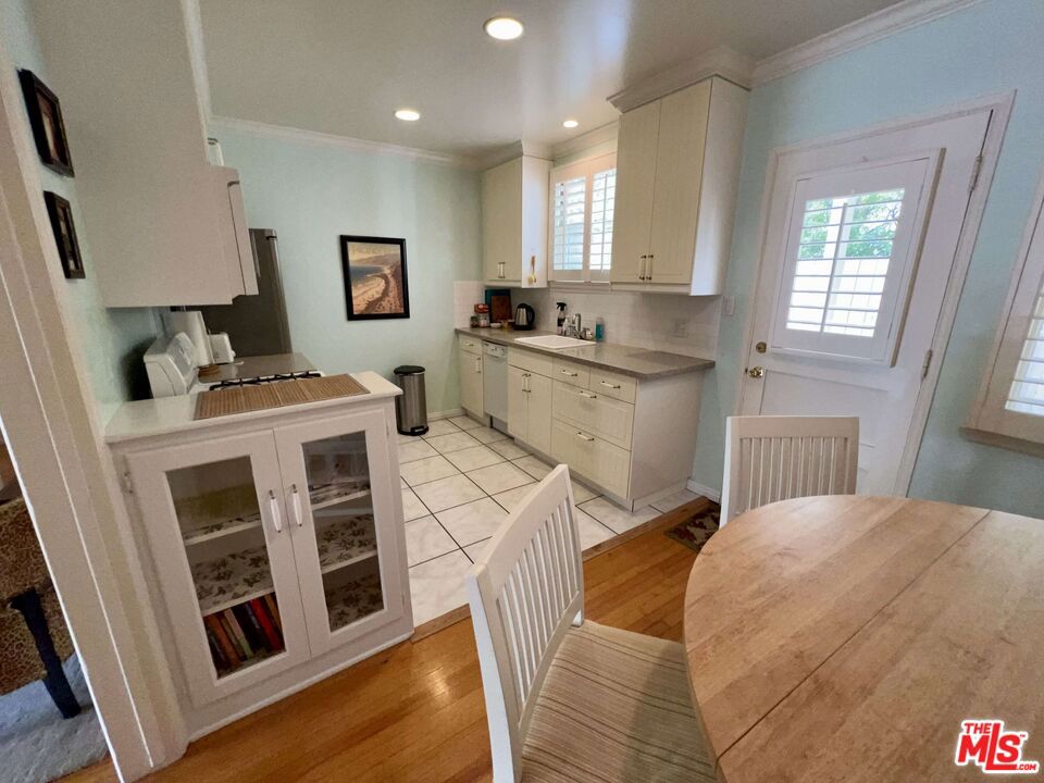 Welcome to your Santa Monica dream come true, available November 1st! This fully furnished 2-bedroom, 1-bathroom gem boasts a fantastic location, in a delightfully friendly complex. Adorned with elegant hardwood floors, the open living room seamlessly connects to the dining area. Leading you into your lovely kitchen, fully equipped with all appliances including a dishwasher! The second bedroom offers versatility with a pull-out couch and desk space. With an in-unit washer and dryer, convenience is at your fingertips. You'll love the ample hallway storage to top it off! This home puts you near everything you could ever want- world famous beaches, shopping, dining, and great schools! Don't miss your chance to embrace the ultimate California coastal lifestyle. Schedule a viewing today and make this Santa Monica haven your own!