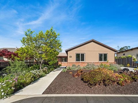 Photo of San Carlos, CA 94070 (MLS # ML82041249)