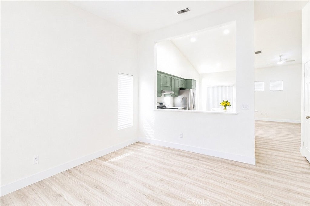 808 Hinckley