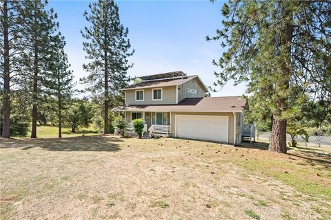 Photo of 2811 E Westfall Rd, Mariposa, CA 95338 (MLS # MP26113303)