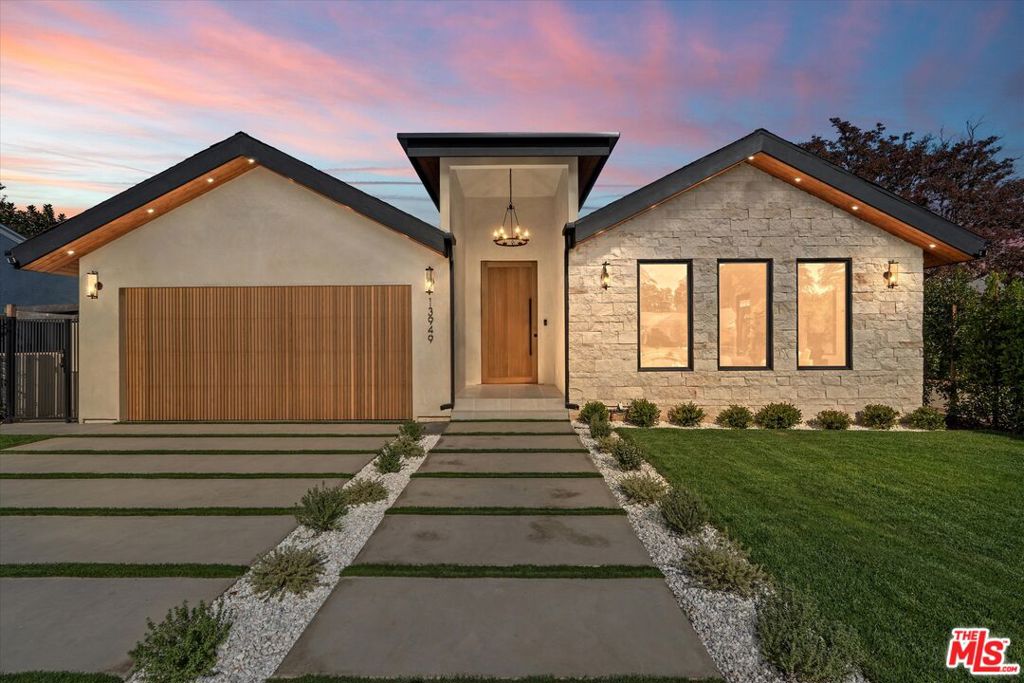 13949 Cumpston Street