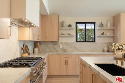 13949 Cumpston Street, Sherman Oaks, CA 91401 - MLS#: 25613017