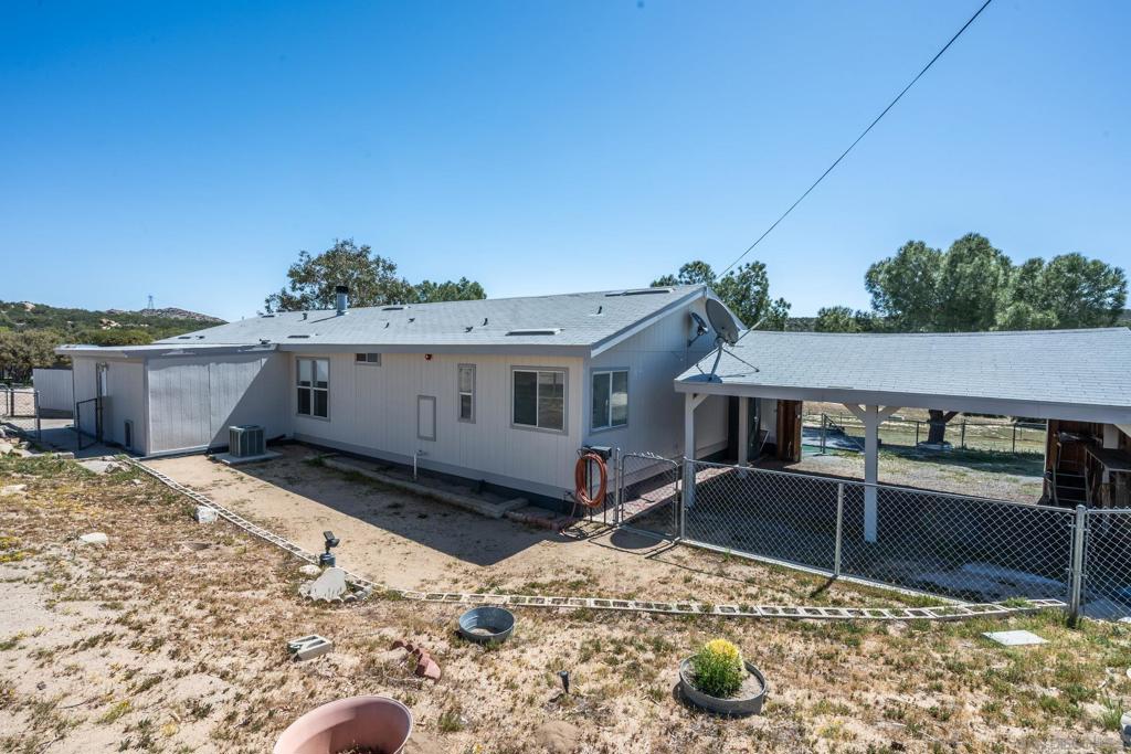 1525 Tea Rose Lane