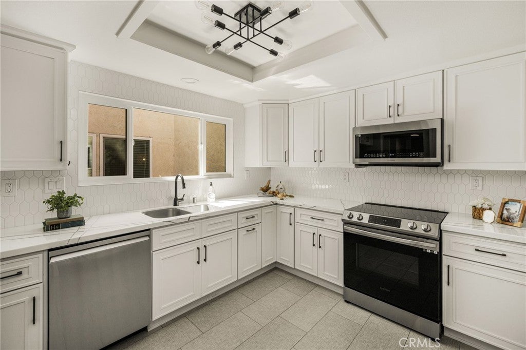 8 Claret 49, Irvine CA 92614 - Photo 25