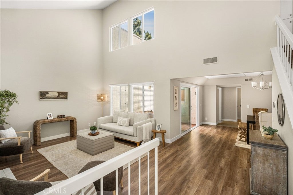 8 Claret 49, Irvine CA 92614