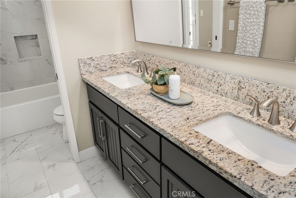 8 Claret 49, Irvine CA 92614 - Photo 35