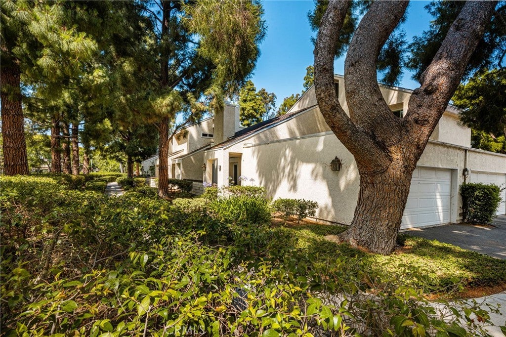 8 Claret 49, Irvine CA 92614 - Photo 11