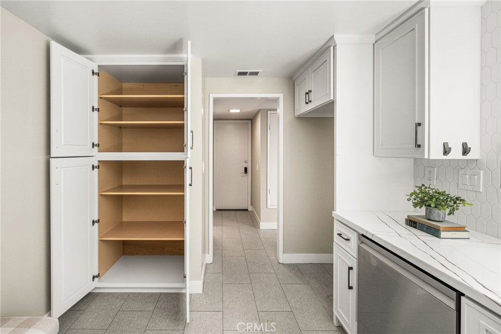 8 Claret 49, Irvine CA 92614 - Photo 27