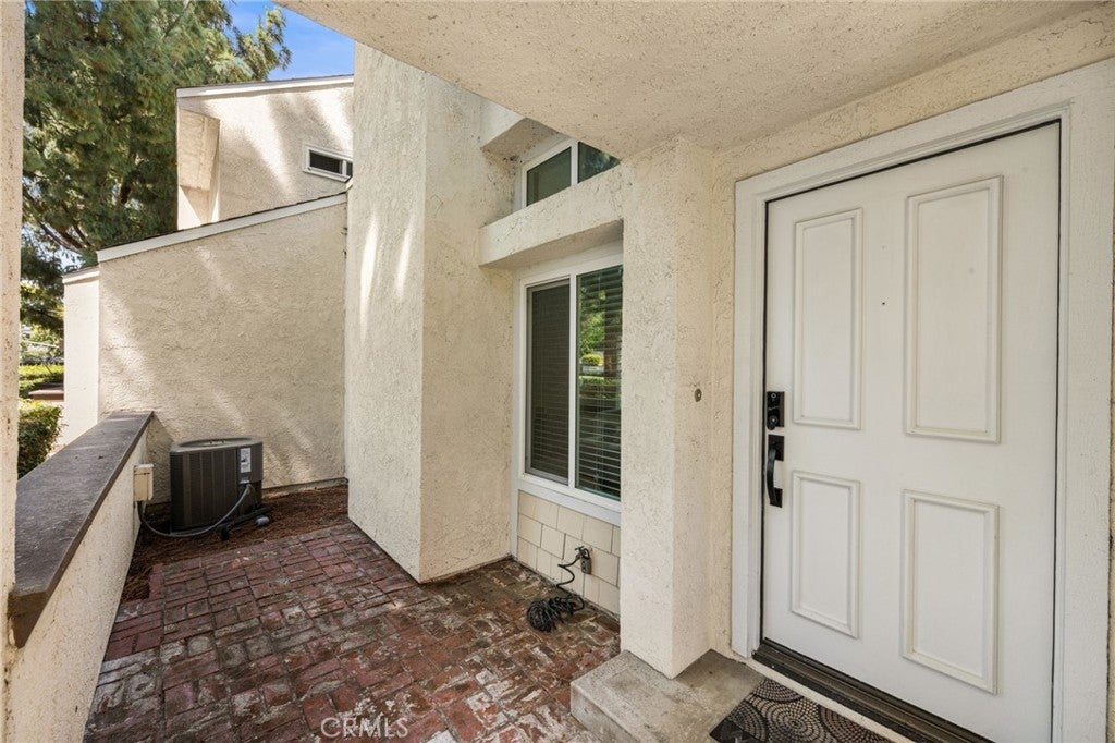 8 Claret 49, Irvine CA 92614 - Photo 14