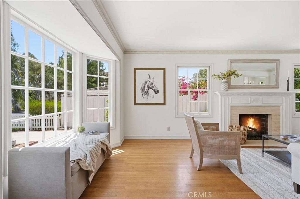 3213 Palos Verdes Drive North