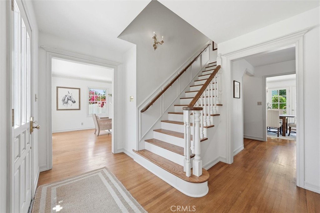 3213 Palos Verdes Drive North