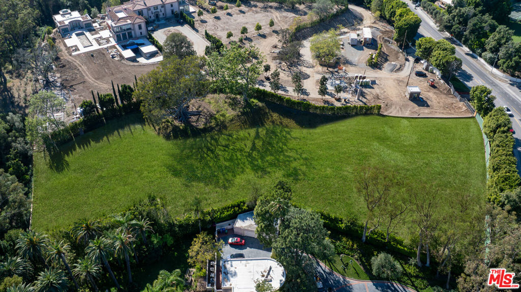 150 S Carolwood Drive