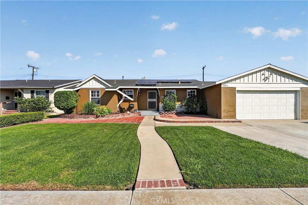 6821 Santee