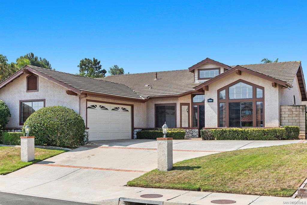 1693 W Country Club