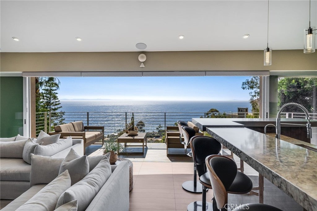 31321 Ceanothus DR
